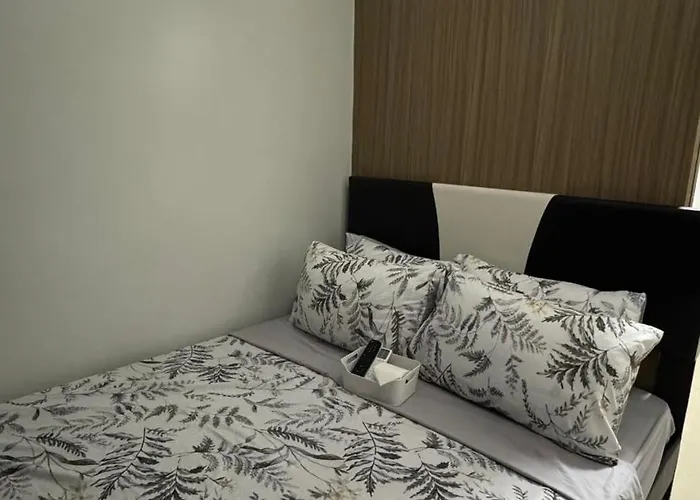 Hostal Sharing With Balcony At Shore In Pasay Near Moa And Airport *